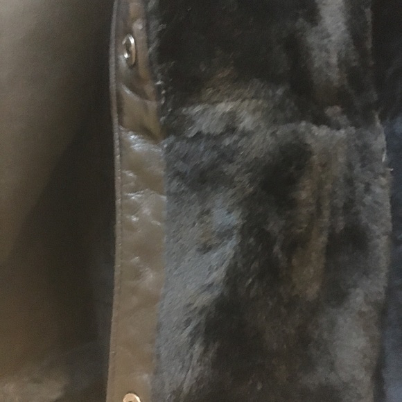 Vintage oversize Sheepskin winter coat from Paris - Picture 5 of 9